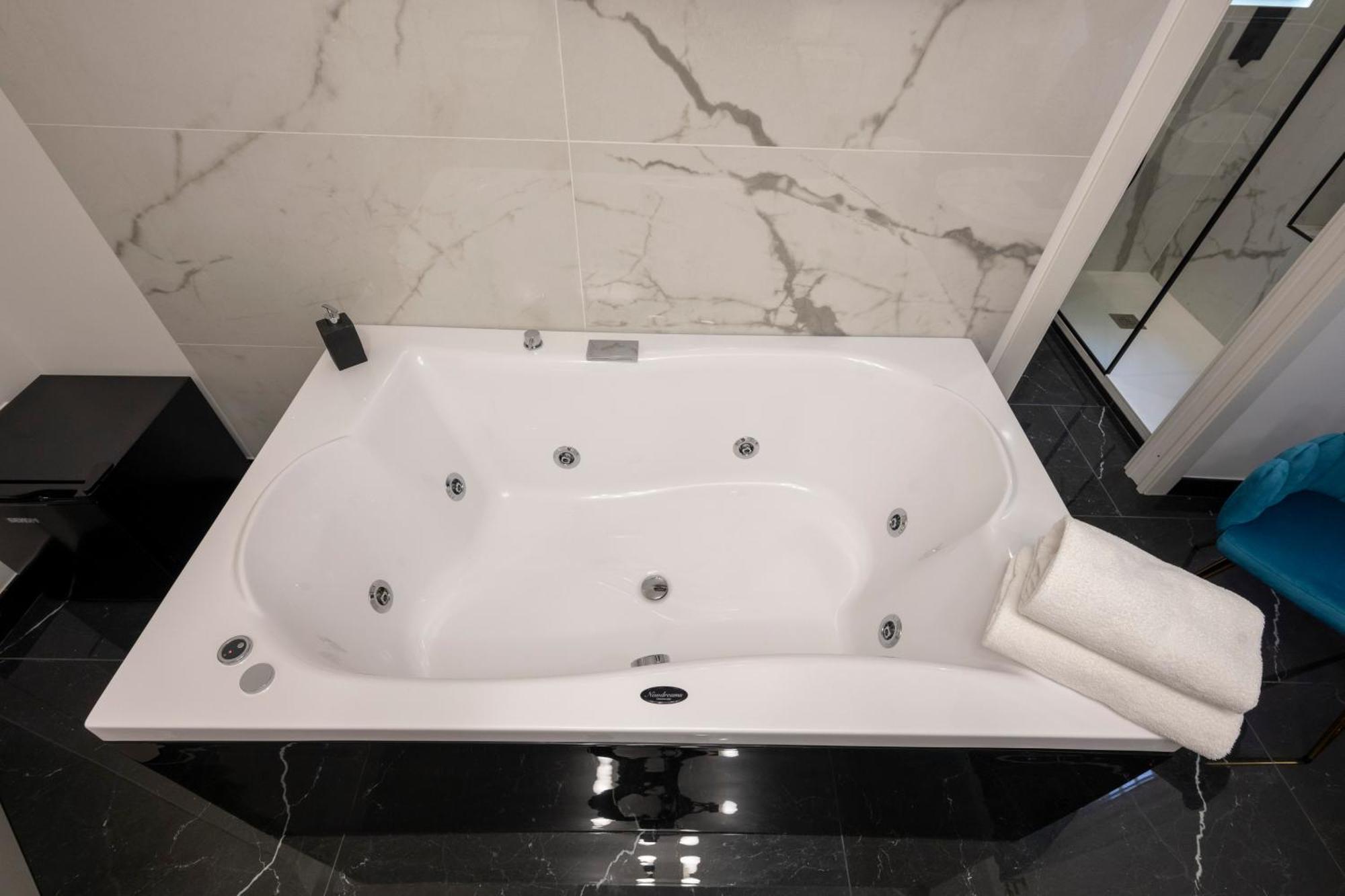 Jacuzzi Rooms Vatican Museum 罗马 外观 照片